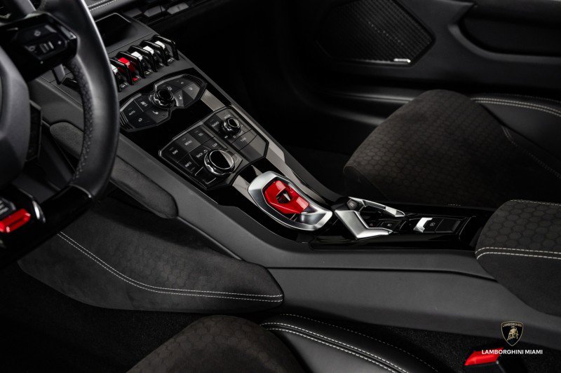 Used 2017 Lamborghini Huracan LP 610-4 Avio image 34