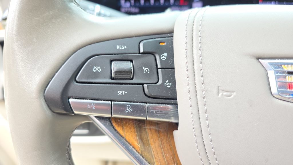 Used 2023 Cadillac Escalade ESV Sport Platinum w/ LPO, ONYX Package AWD/4WD image 23