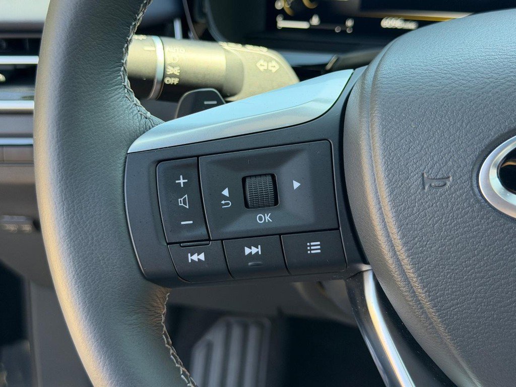 Used 2026 INFINITI QX60 Sport w/ Dark Cargo Package image 15