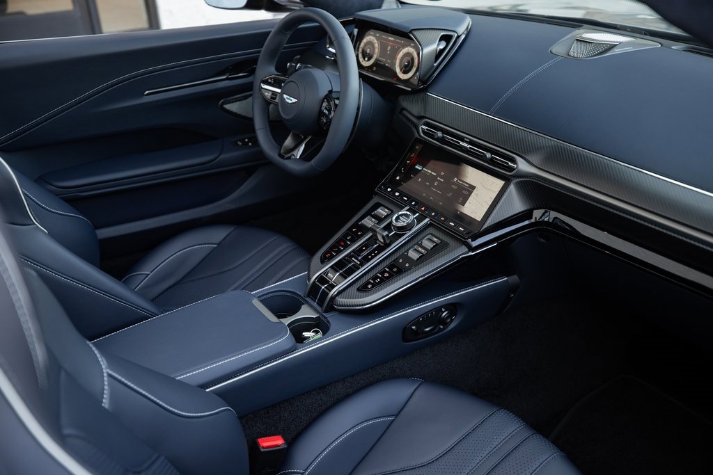 New 2026 Aston Martin V8 Vantage Volante image 19