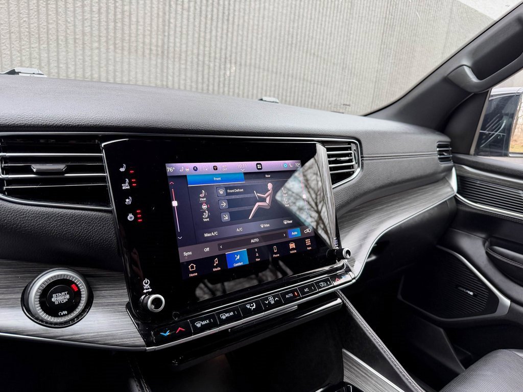 Used 2023 Jeep Wagoneer Series III w/ Convenience Group I image 35