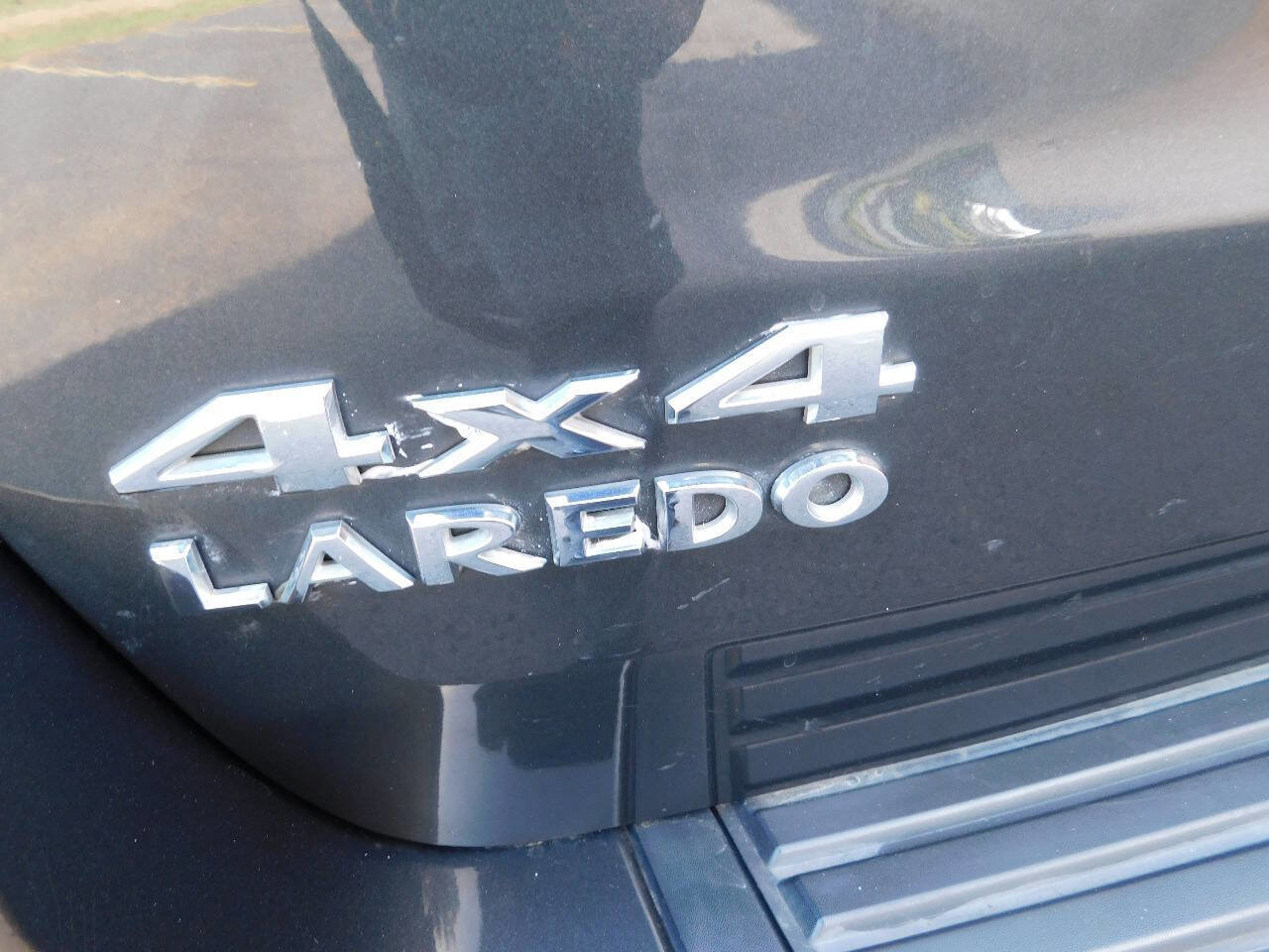 Used 2011 Jeep Grand Cherokee Laredo image 25