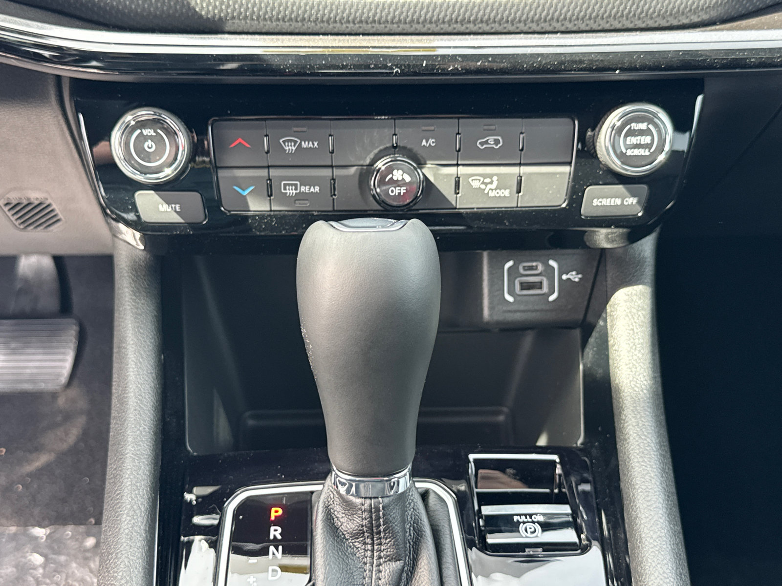 New 2026 Jeep Compass Latitude AWD/4WD image 12