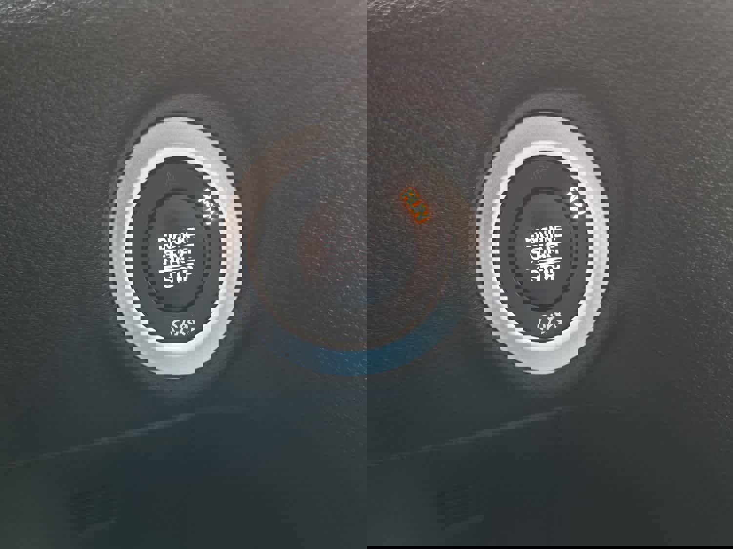 Used 2025 Chrysler Pacifica Select image 29