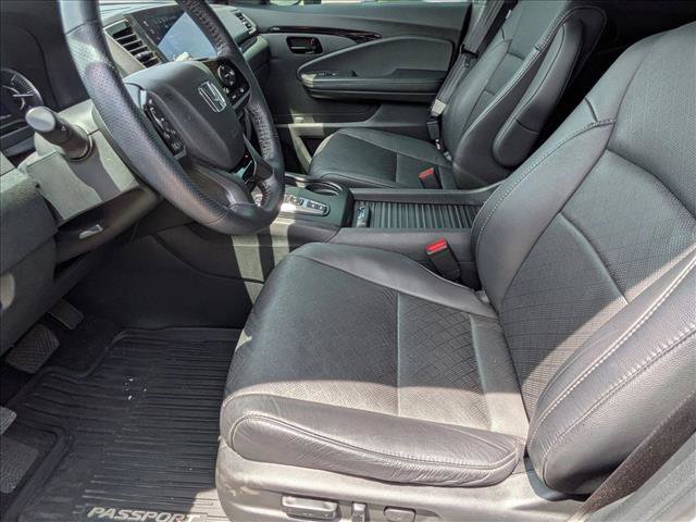 Used 2023 Honda Passport Elite image 16