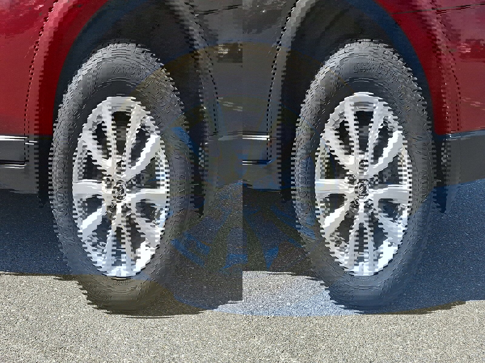 Used 2018 Nissan Rogue SV image 7