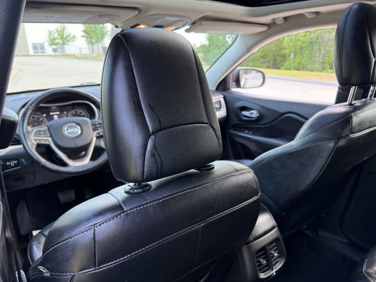 Used 2015 Jeep Cherokee Limited w/ Luxury Group FWD image 21