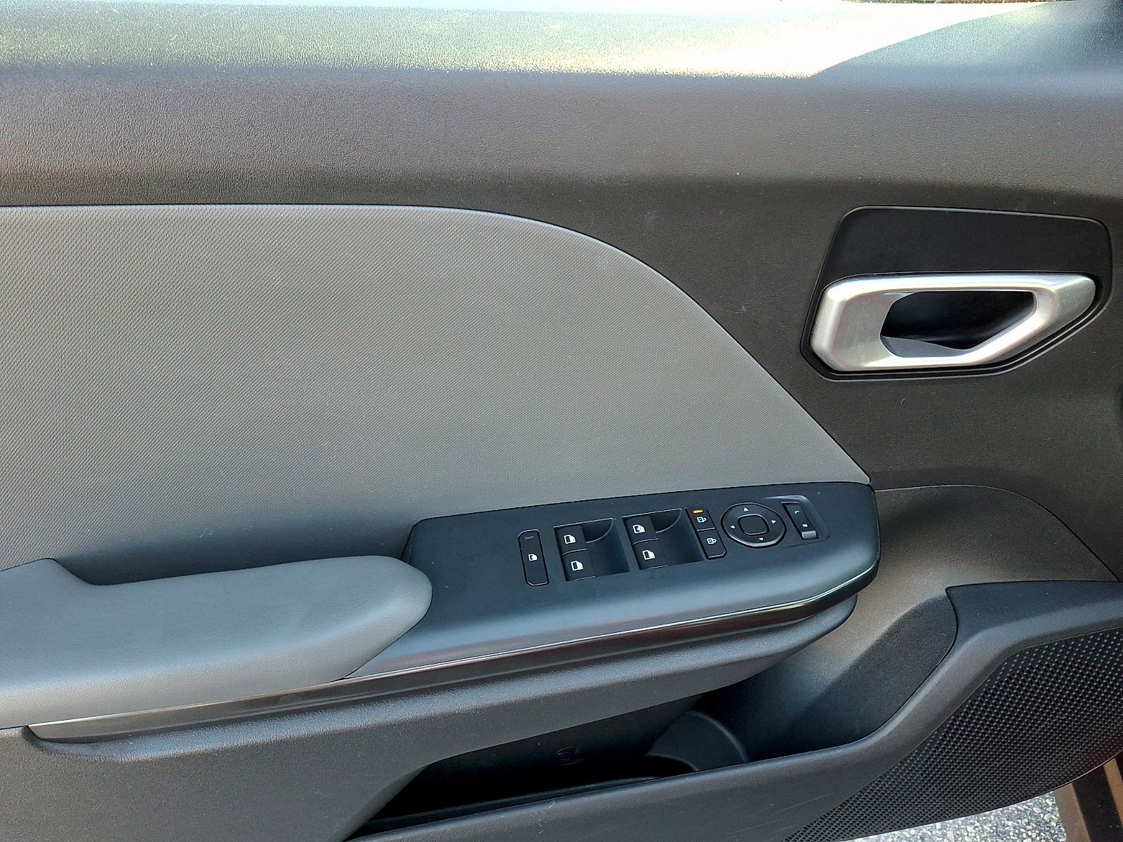 Used 2025 Kia K4 LXS image 11