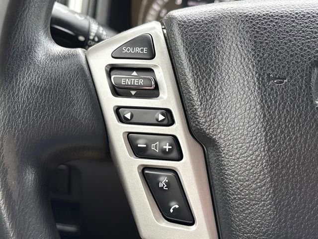 Used 2019 Nissan Titan SV image 19
