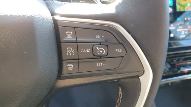 Certified 2024 Jeep Grand Cherokee L Altitude image 10