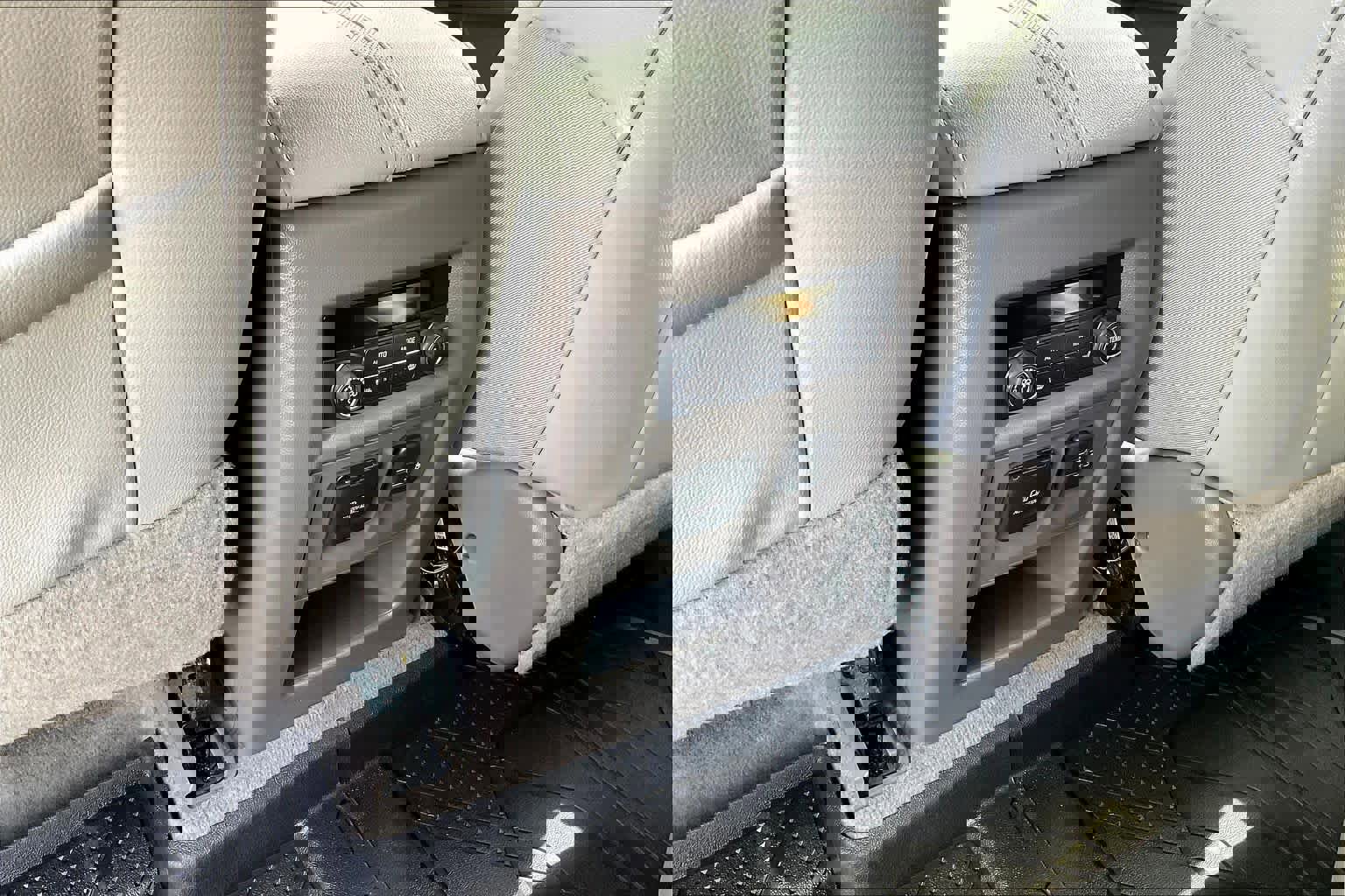 Used 2019 Chevrolet Traverse Premier w/ Driver Confidence II Package image 34