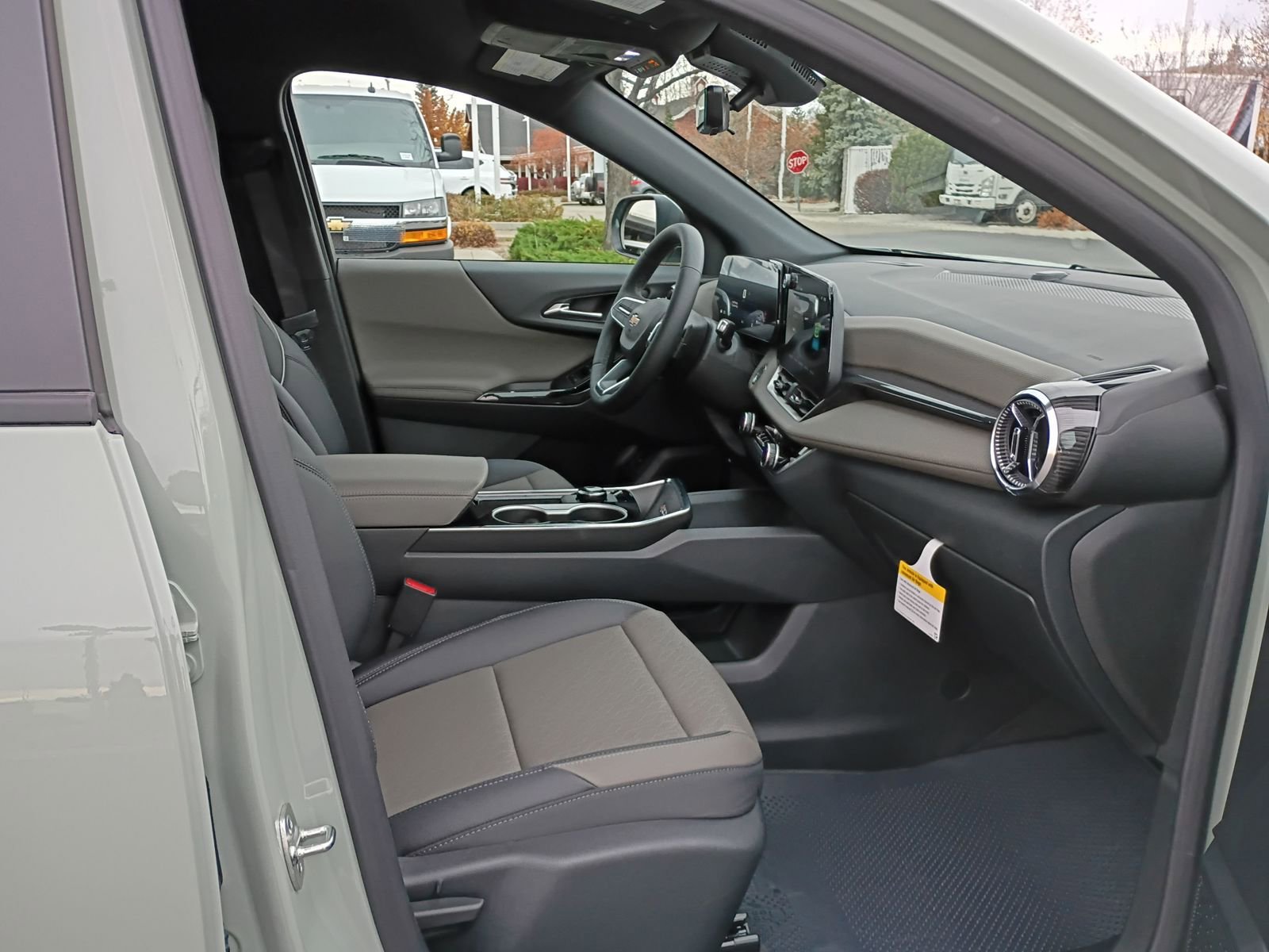 New 2026 Chevrolet Equinox LT w/ Convenience Package II image 20