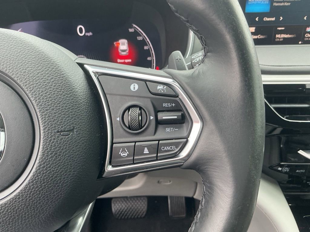 Used 2023 Acura MDX SH-AWD w/ Technology Package image 16
