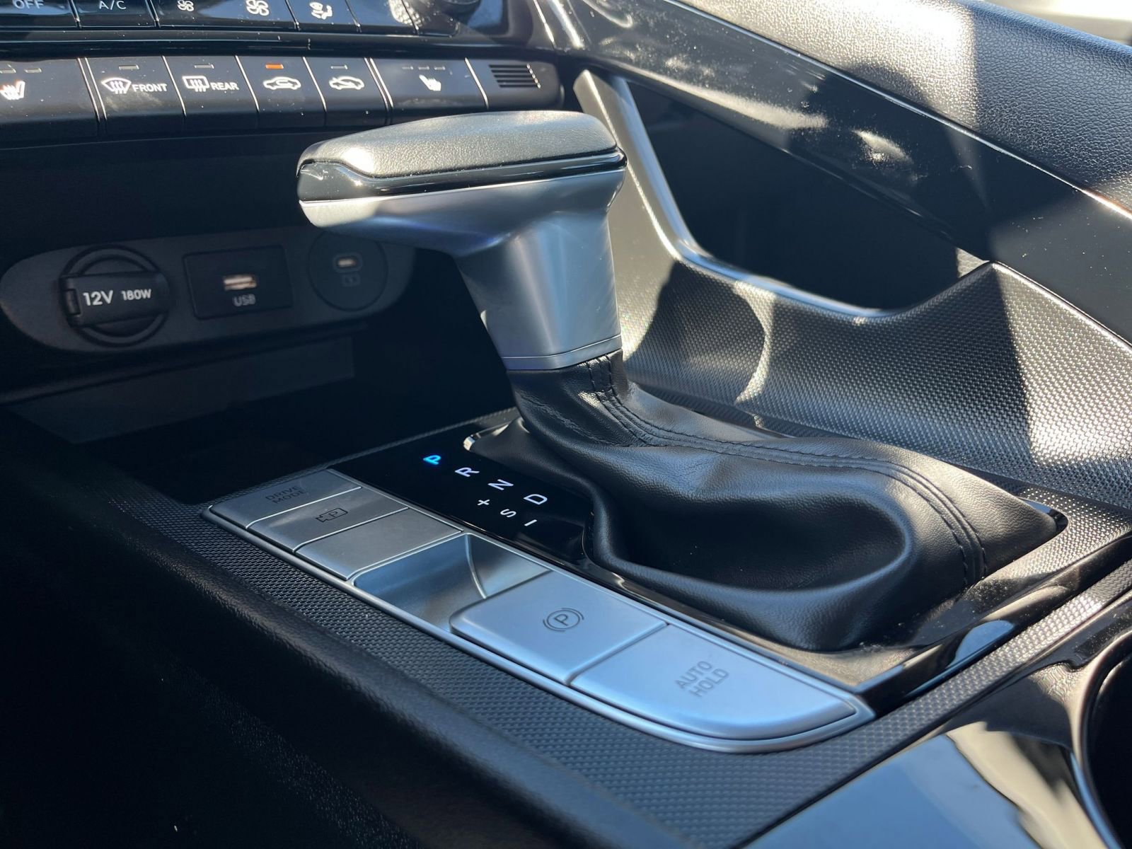 Used 2025 Hyundai Elantra SEL image 43