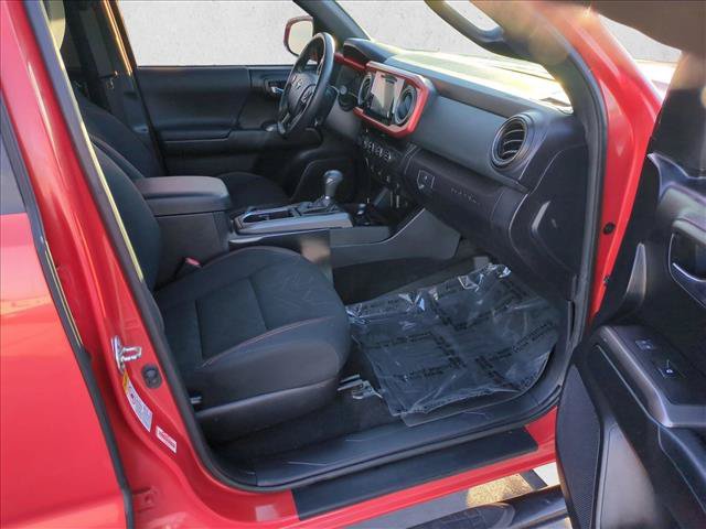 Used 2017 Toyota Tacoma TRD Off-Road w/ Tow Package AWD/4WD image 20