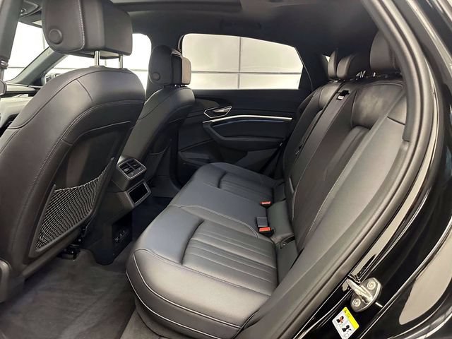 Certified 2024 Audi Q8 e-tron Premium Plus w/ Premium Plus Package AWD/4WD image 13