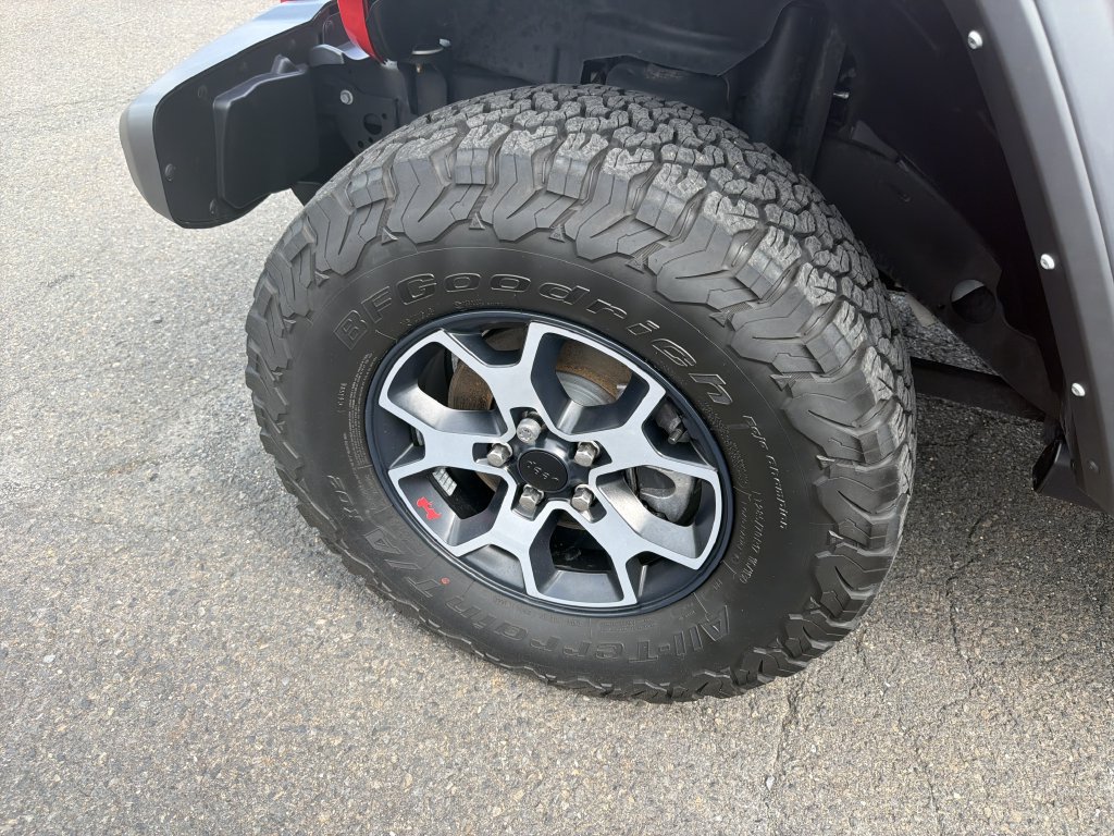 Used 2022 Jeep Wrangler Unlimited Rubicon w/ LED Lighting Group AWD/4WD image 28