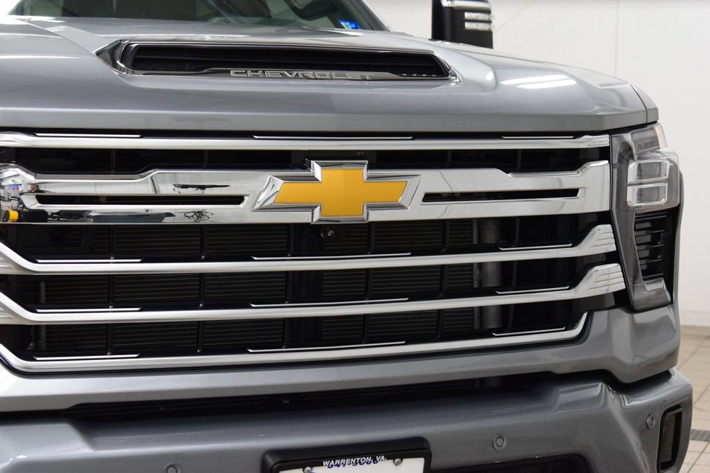 Used 2025 Chevrolet Silverado 2500 High Country w/ Z71 Off-Road Package AWD/4WD image 11