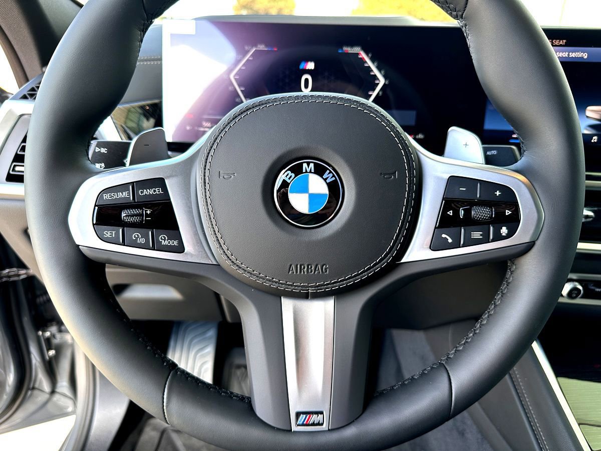 New 2026 BMW X6 xDrive40i w/ Climate Comfort Package image 13