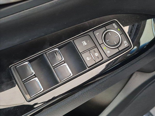 Used 2018 Lexus LX 570 4WD w/ Luxury Package image 13