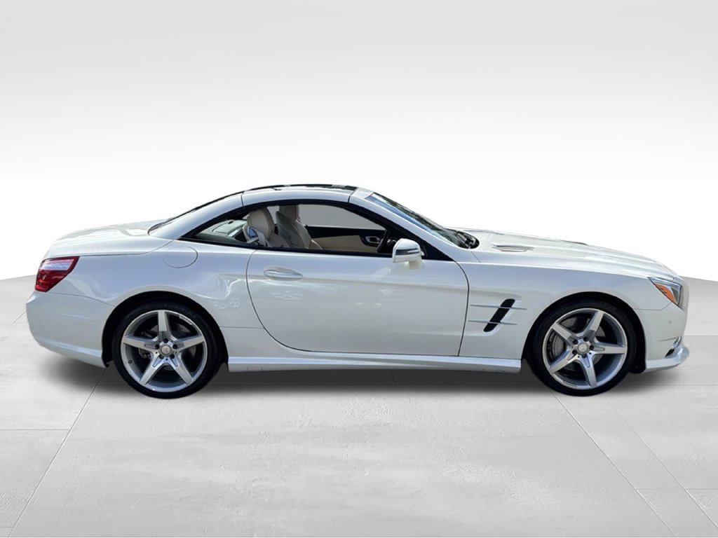 Used 2015 Mercedes-Benz SL 550 image 8