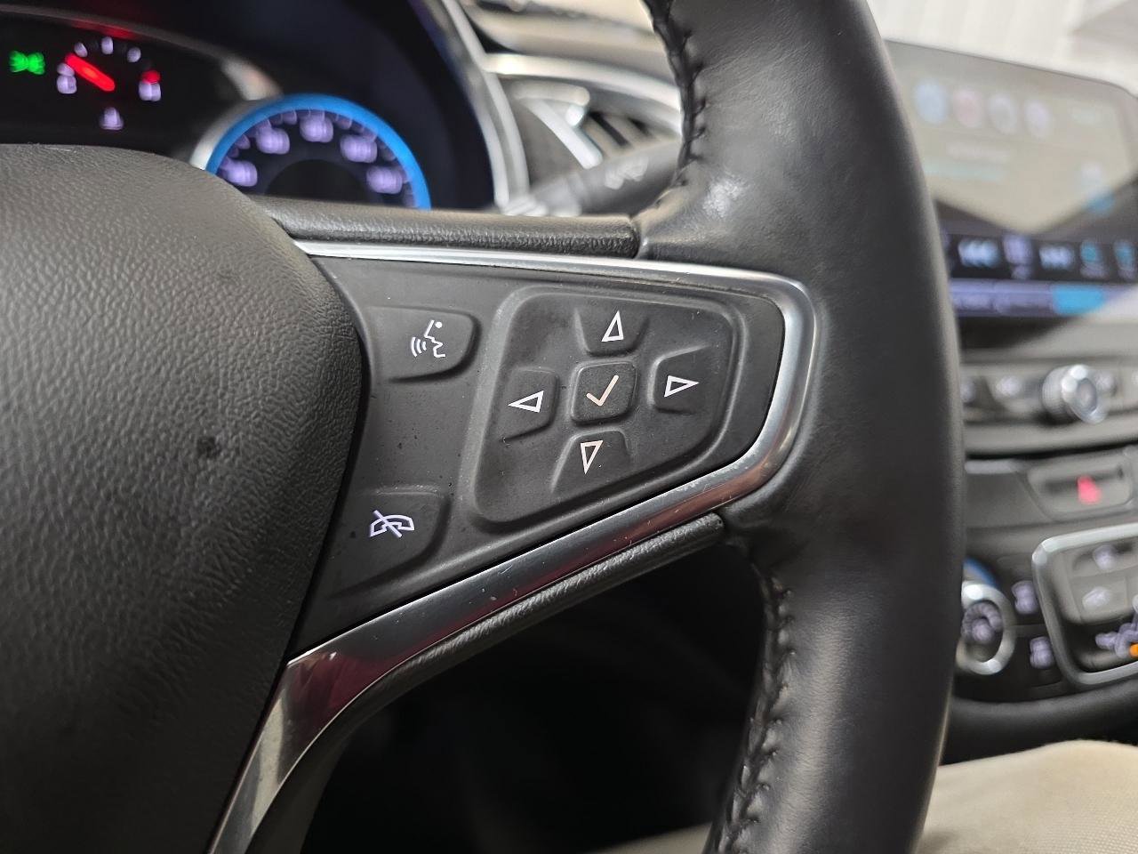 Used 2018 Chevrolet Malibu LT FWD image 48