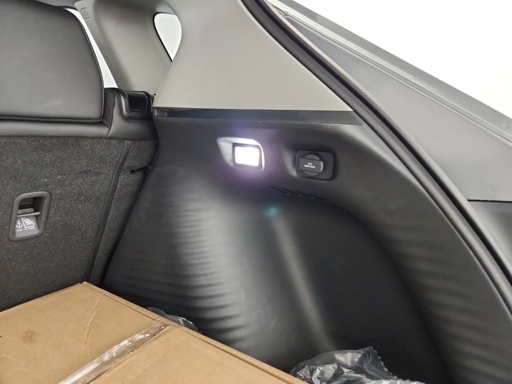 Certified 2025 Acura ADX FWD image 32