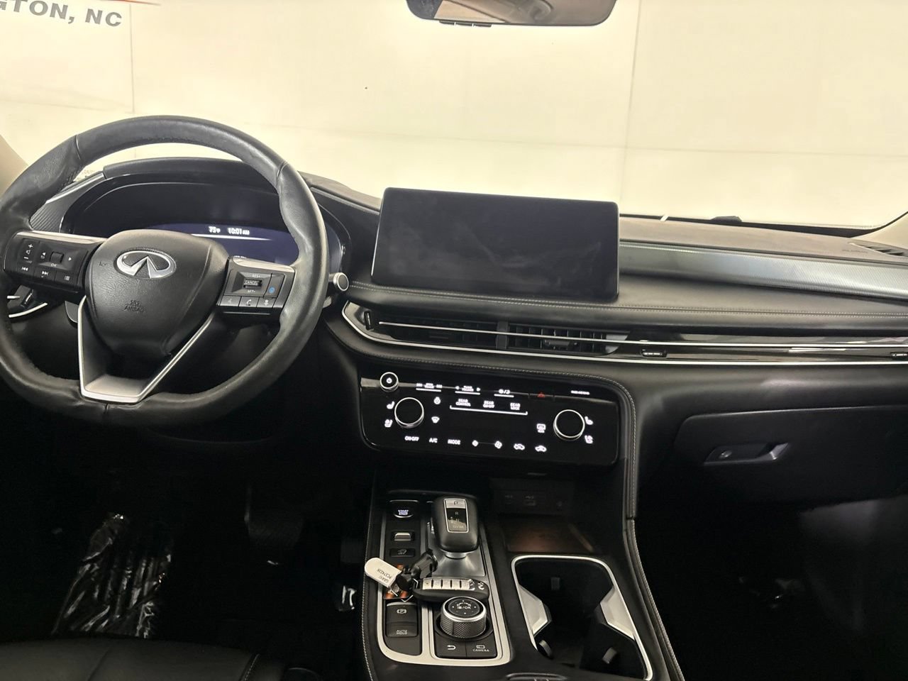 Used 2023 INFINITI QX60 Luxe FWD image 28