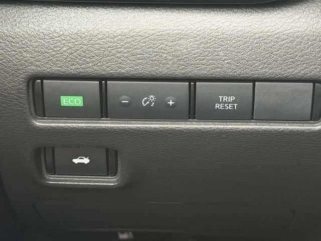 Used 2024 Nissan Sentra SV FWD image 23