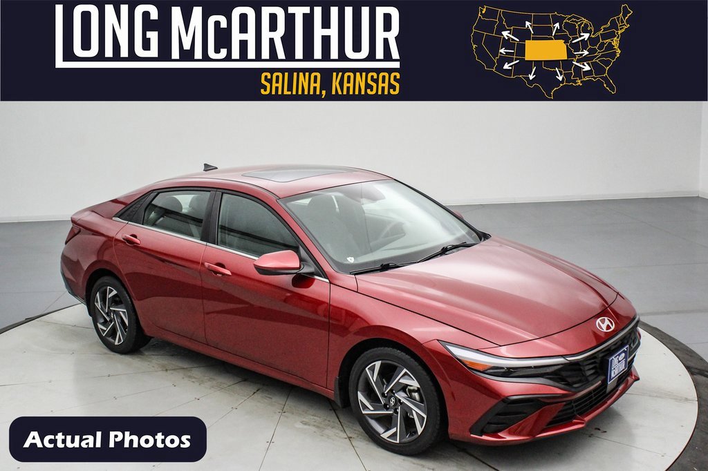 Used 2025 Hyundai Elantra SEL image 1