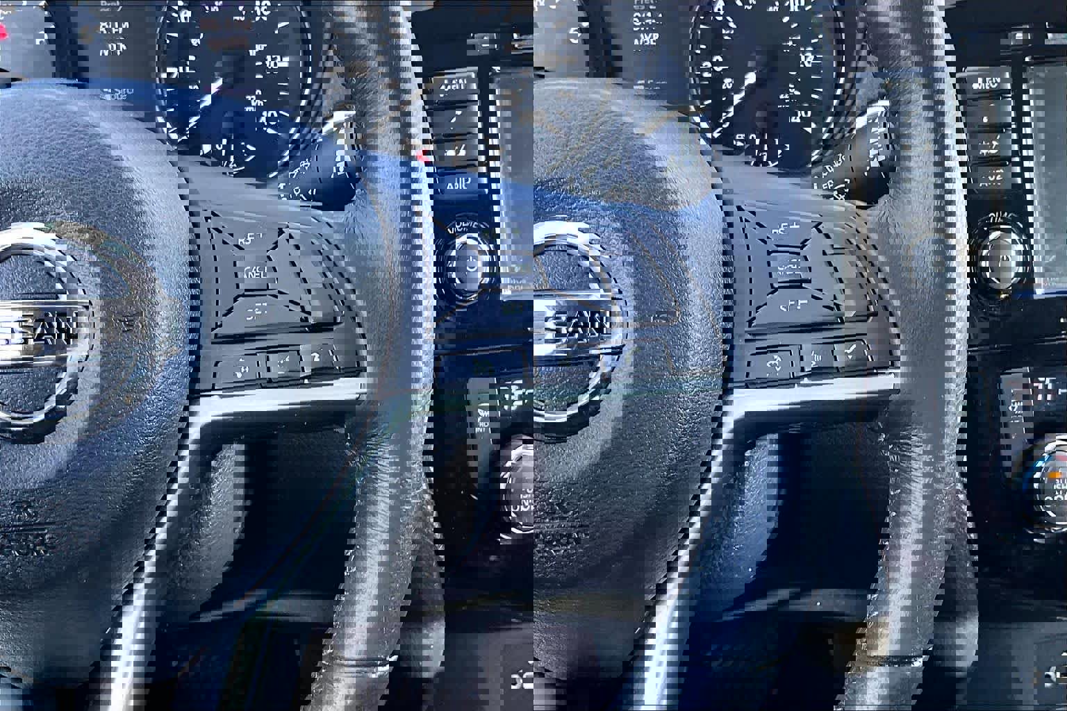 Used 2019 Nissan Rogue SV image 24