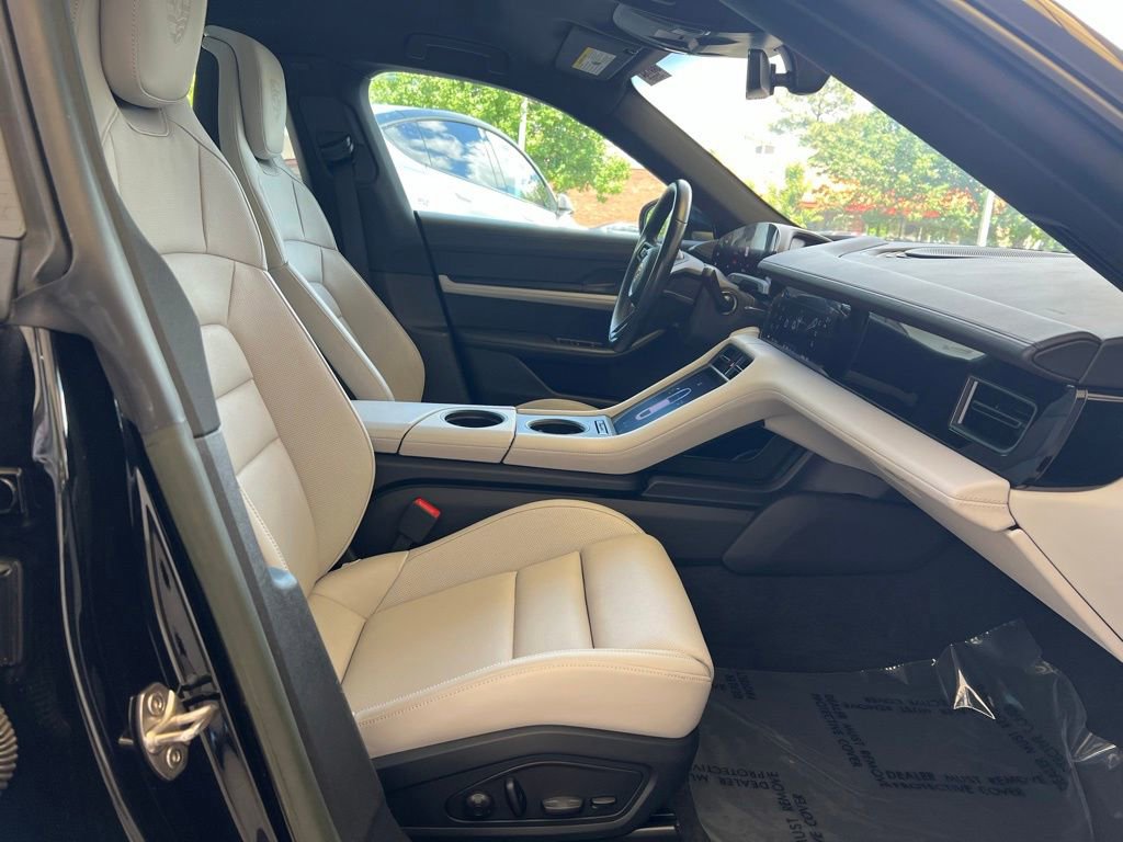 Used 2023 Porsche Taycan RWD image 10