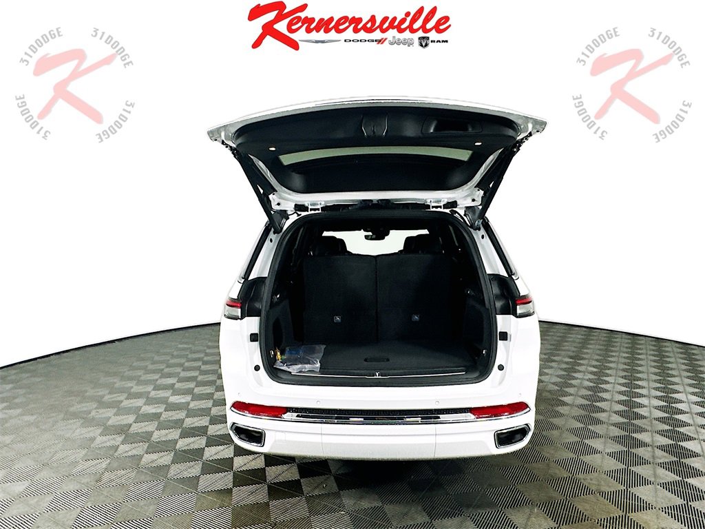 New 2025 Jeep Grand Cherokee L Overland image 16