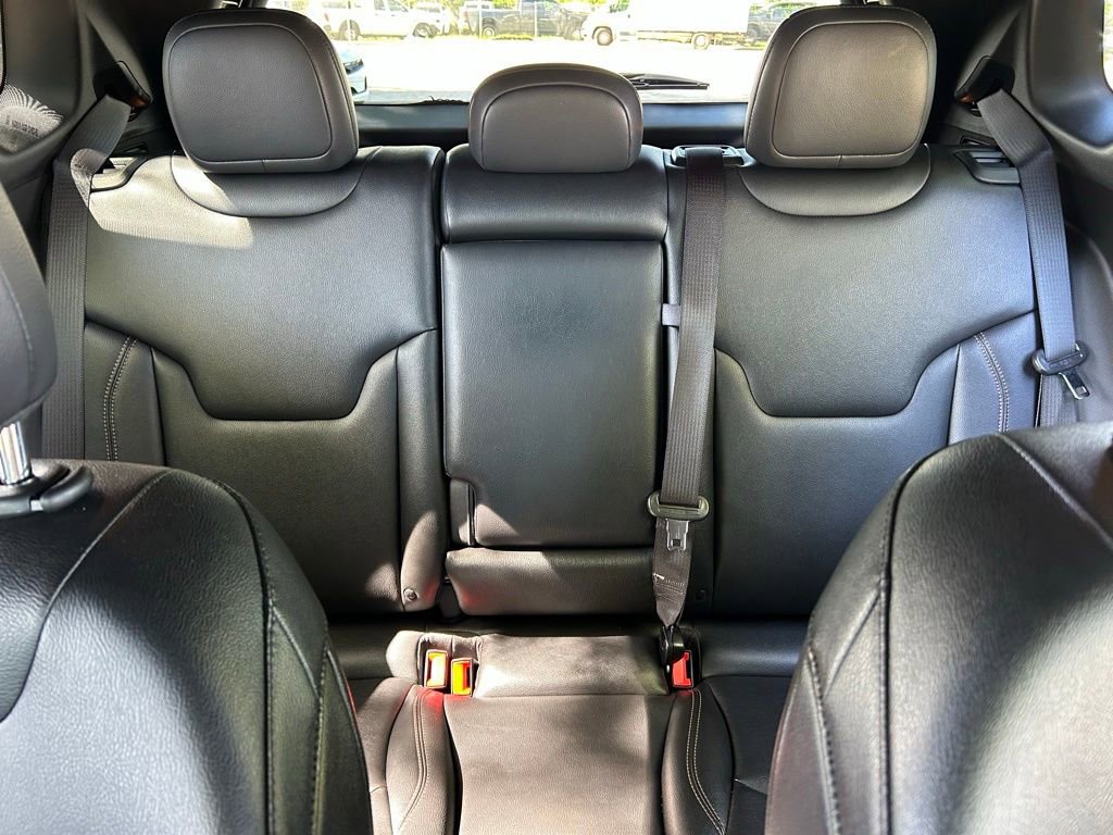 Used 2024 Jeep Compass Latitude image 14