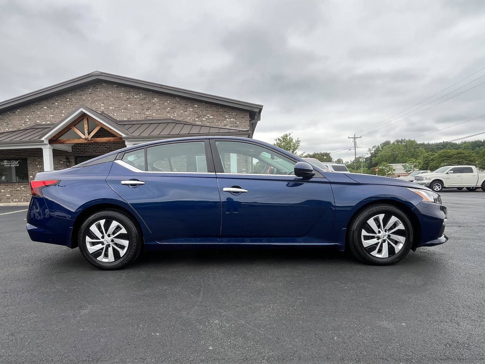 Used 2020 Nissan Altima 2.5 S FWD image 25