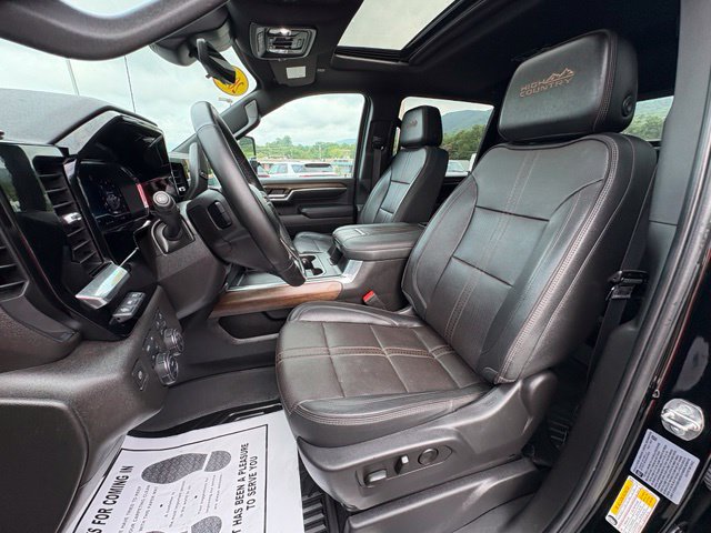 Used 2024 Chevrolet Silverado 2500 High Country w/ Technology Package AWD/4WD image 31