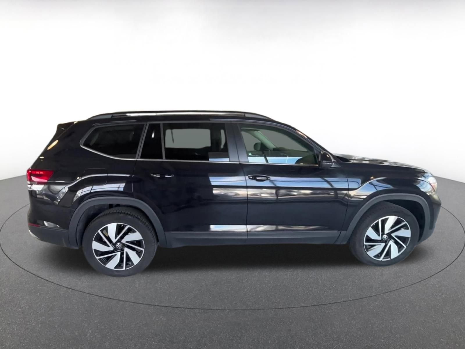 Used 2025 Volkswagen Atlas SE image 22