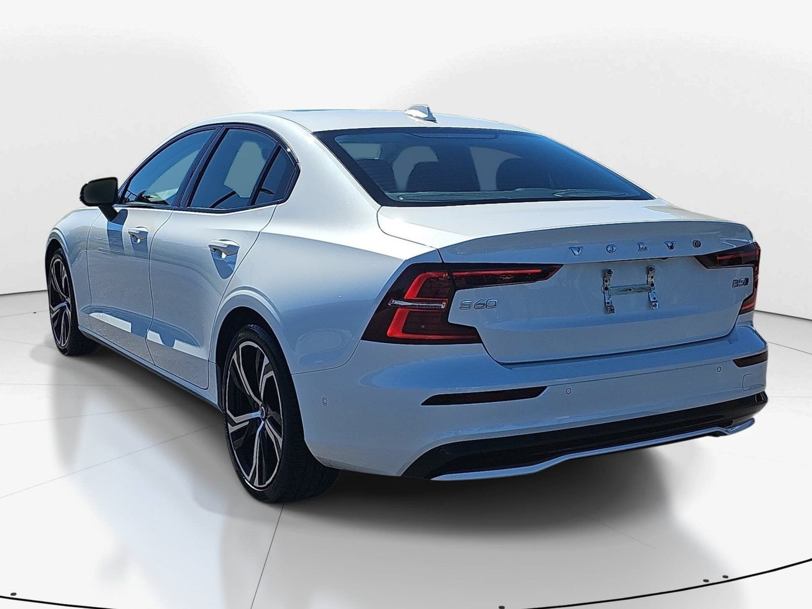 Used 2024 Volvo S60 B5 Ultimate w/ Climate Package AWD/4WD image 6