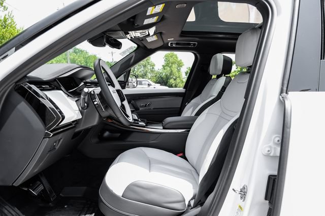 New 2026 Land Rover Range Rover Sport Dynamic SE AWD/4WD image 4