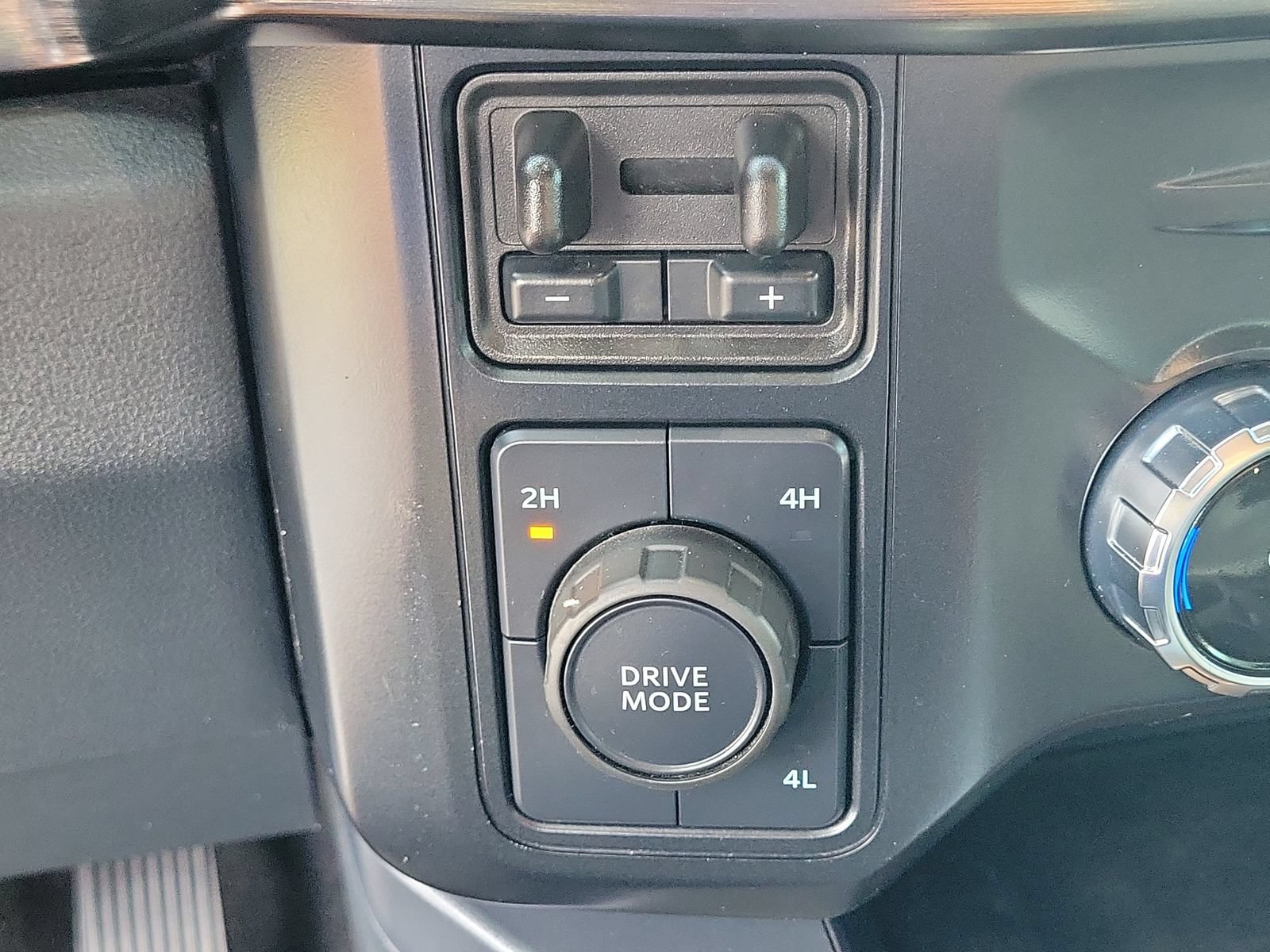 Certified 2024 Ford F250 Lariat AWD/4WD image 26