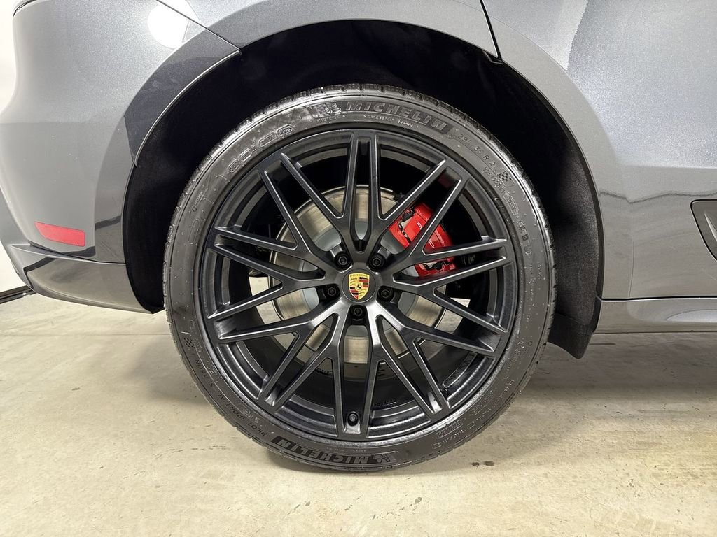 New 2026 Porsche Macan GTS AWD/4WD image 16