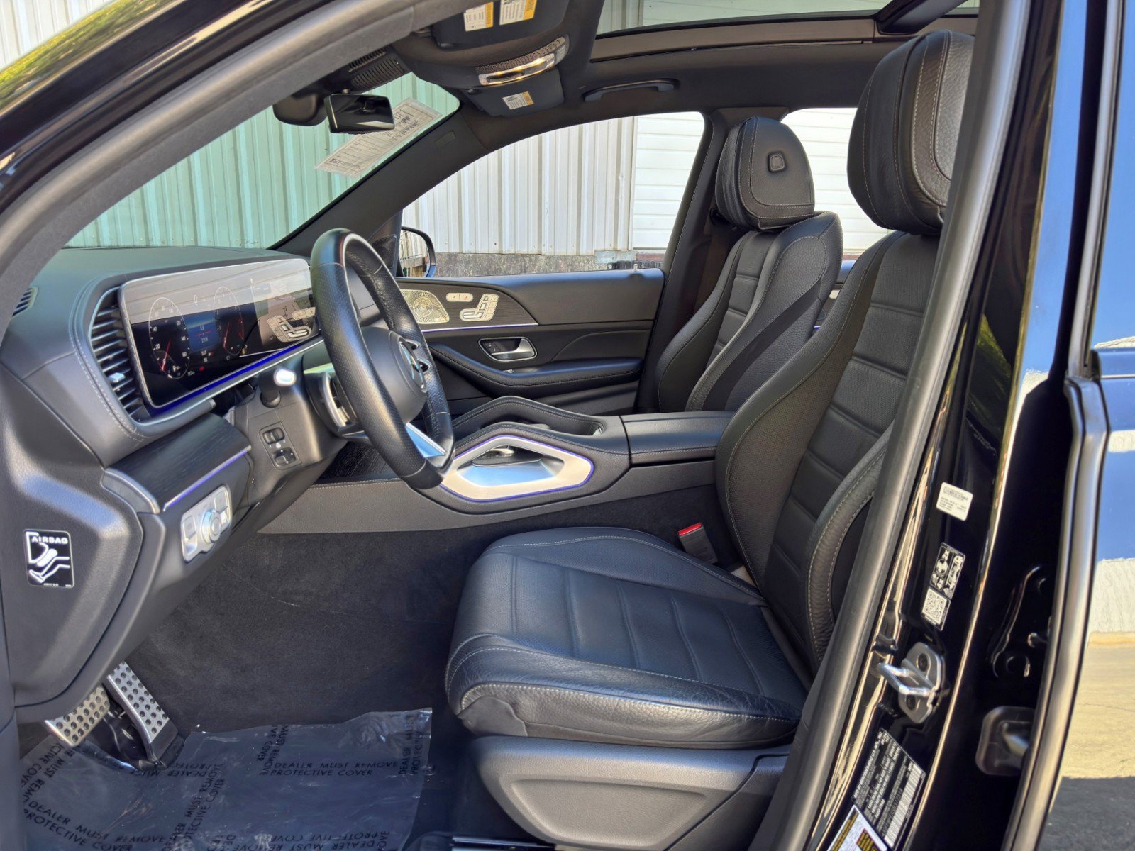 Used 2025 Mercedes-Benz GLS 580 4MATIC image 17