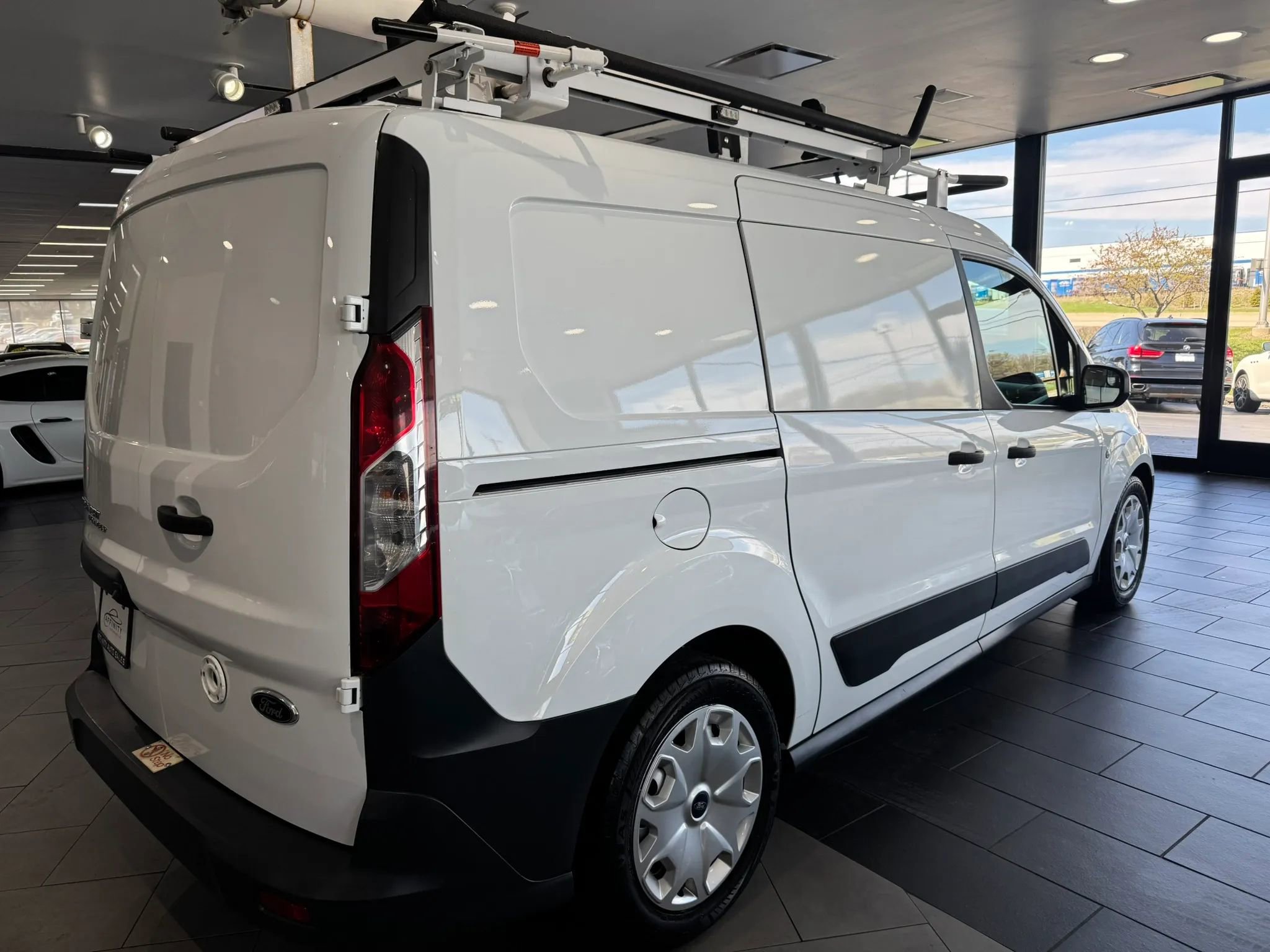 Used 2014 Ford Transit Connect XL image 3