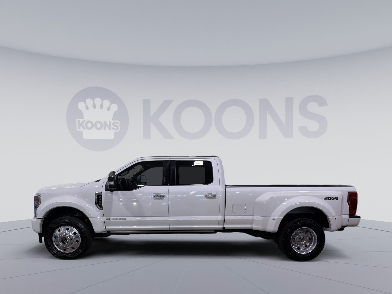 Used 2022 Ford F450 Platinum AWD/4WD image 2