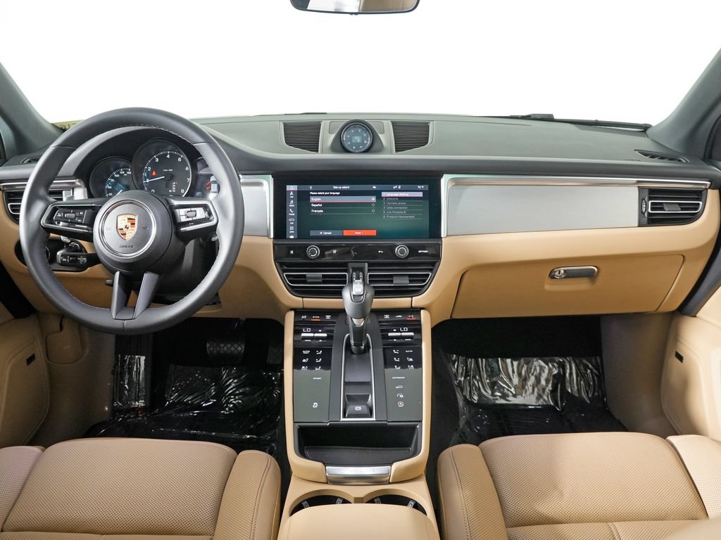 Certified 2024 Porsche Macan w/ Premium Plus Package AWD/4WD image 24