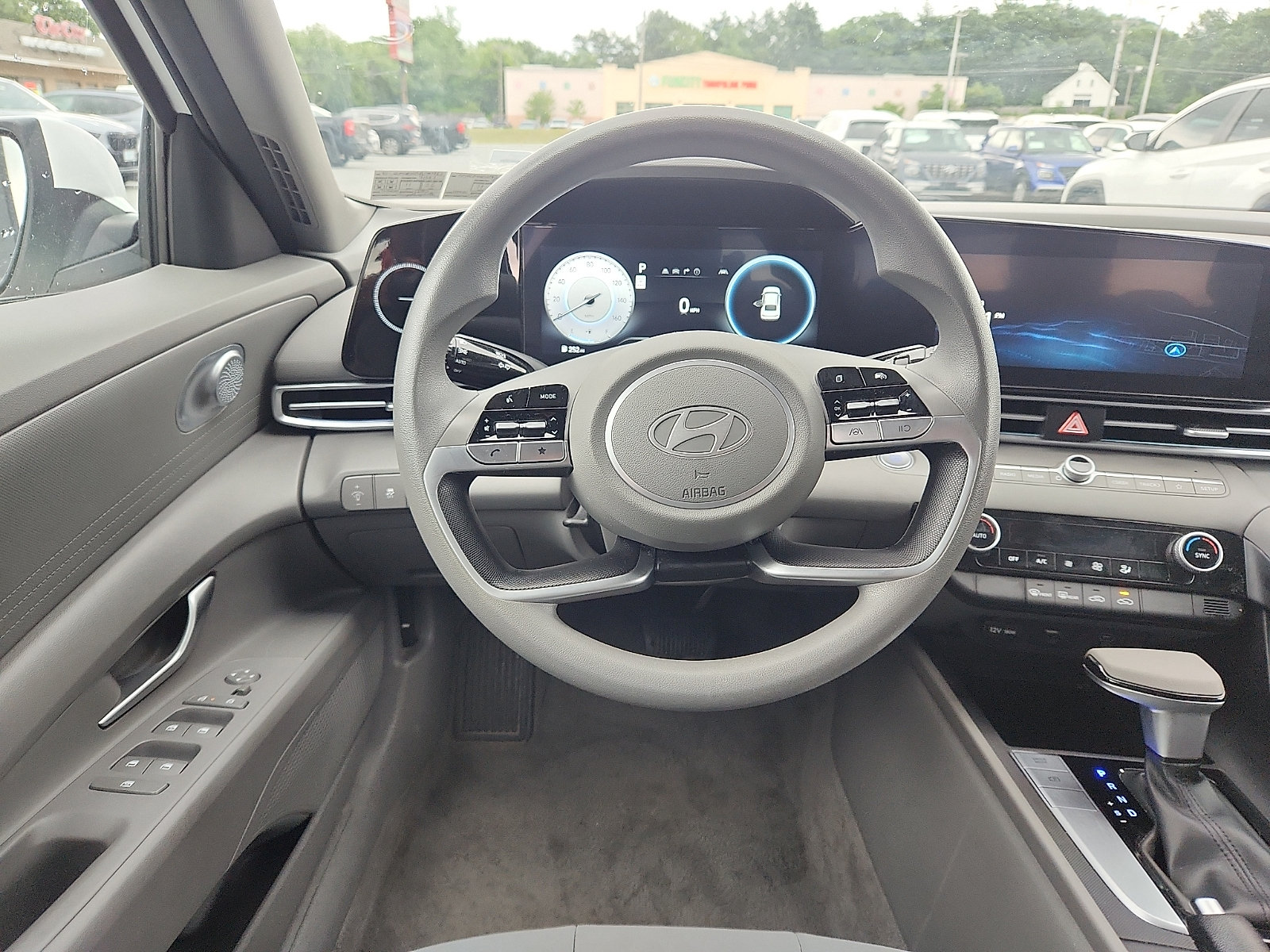Certified 2024 Hyundai Elantra SEL FWD image 10