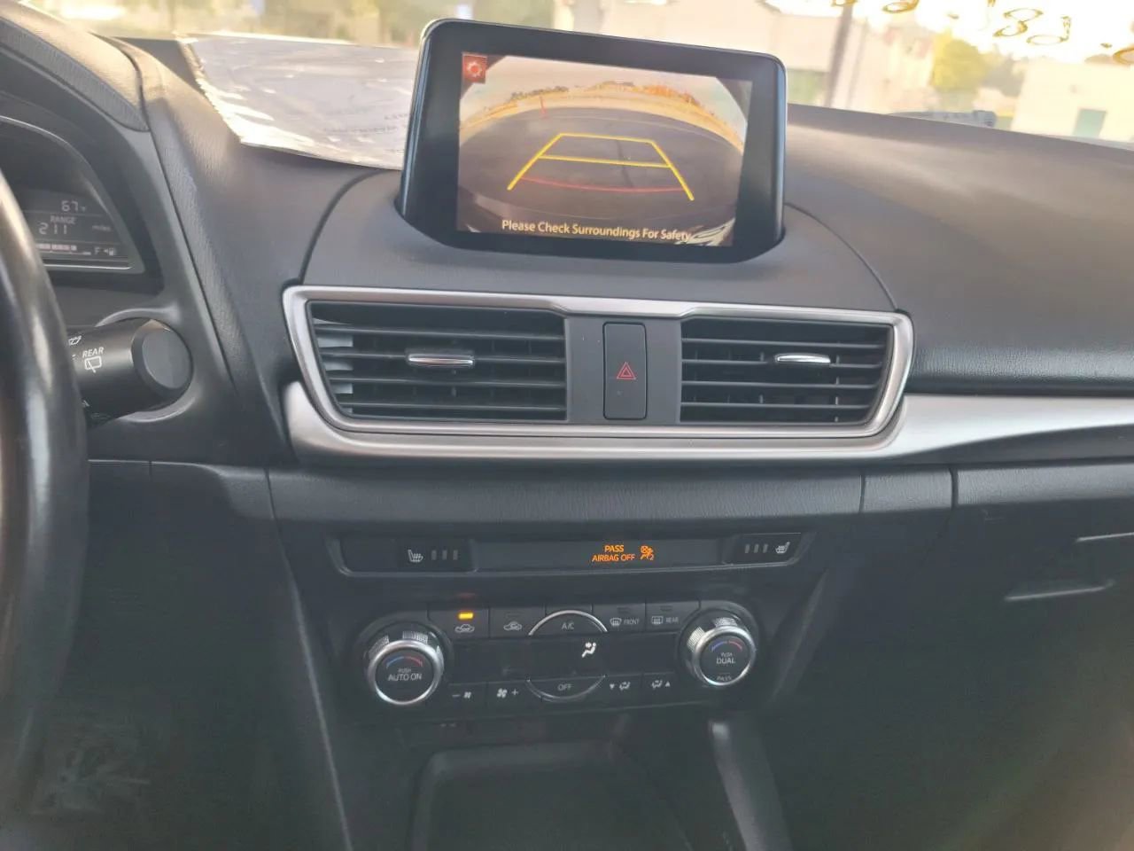 Used 2018 MAZDA MAZDA3 Touring image 14