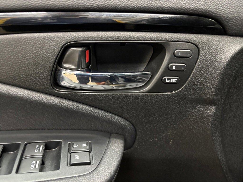 Used 2022 Honda Pilot Touring image 12