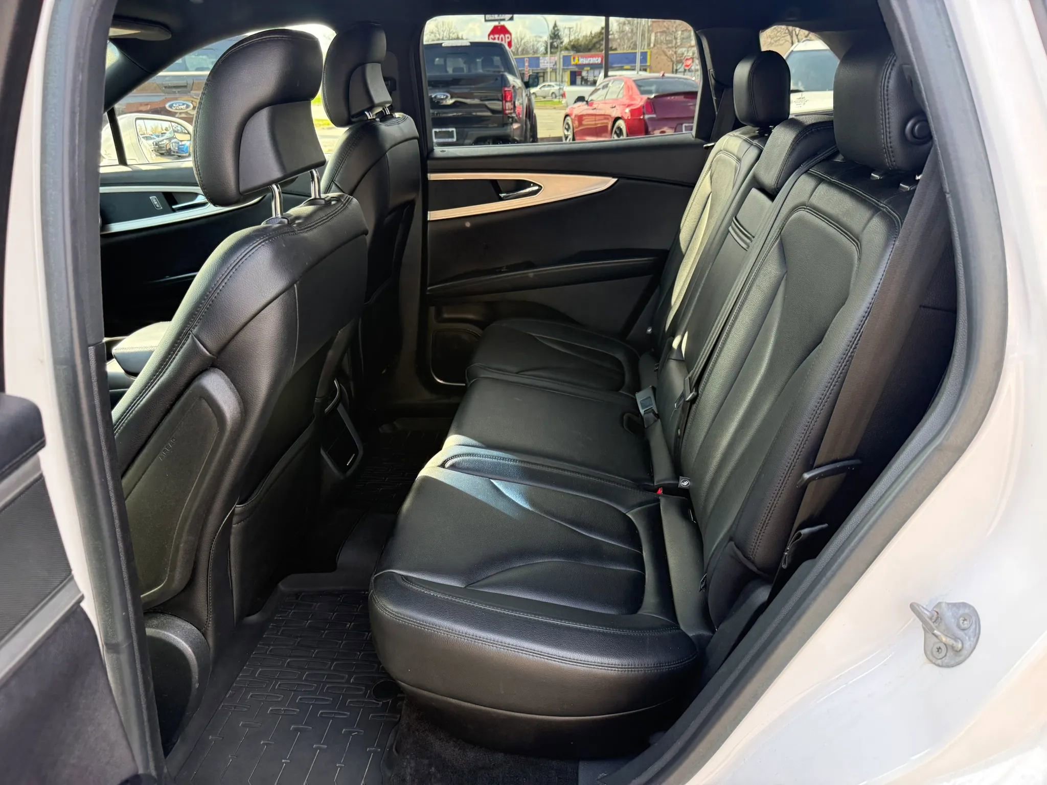 Used 2017 Lincoln MKX Premiere image 19