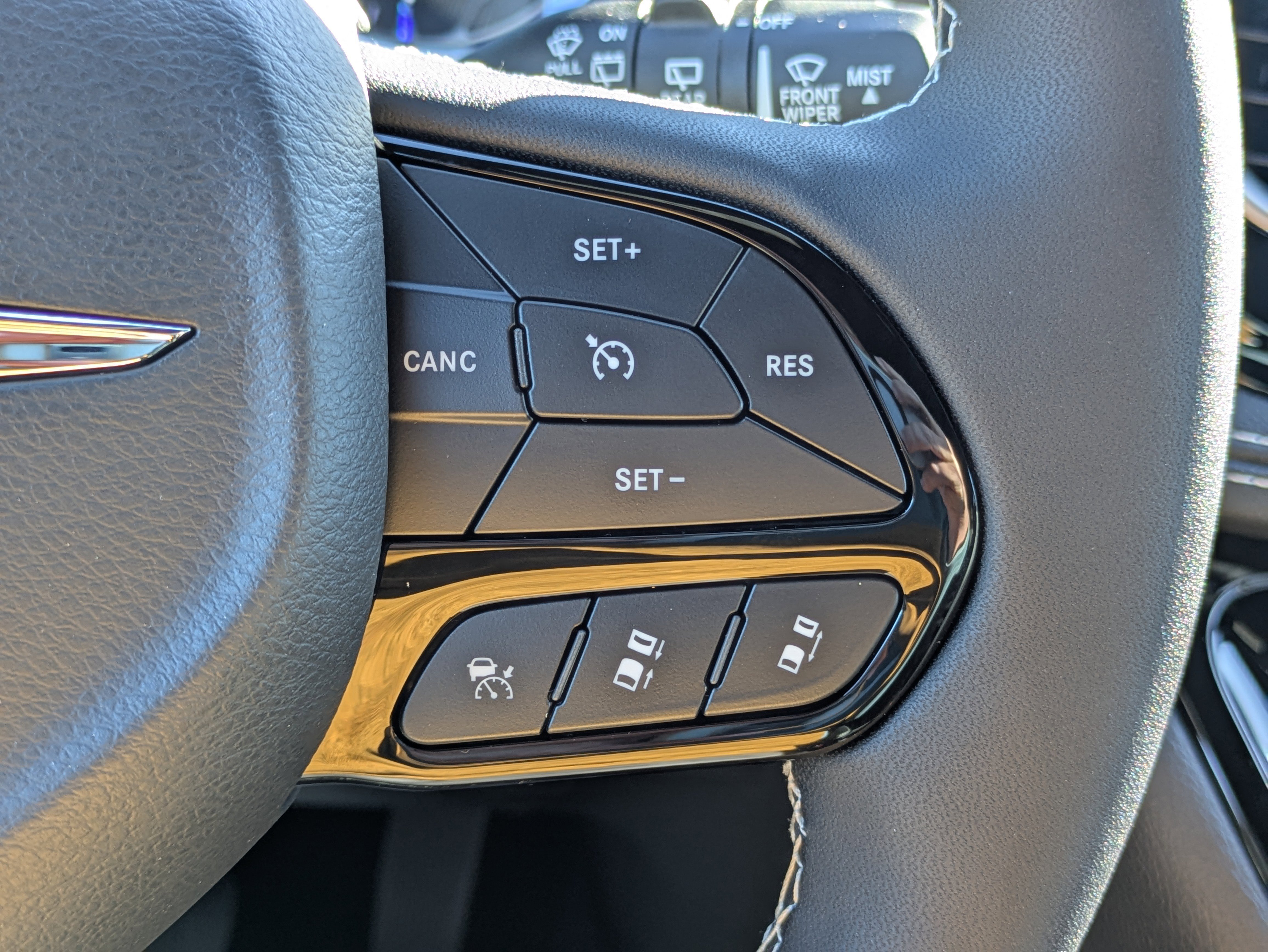 New 2026 Chrysler Pacifica Select w/ S Appearance Package FWD image 20